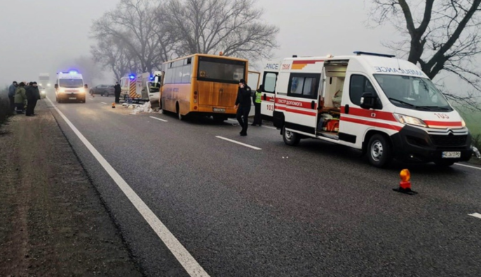 Аварія зі шкільним автобусом на Дніпропетровщині: двоє загиблих, число постраждалих зросло до 10 