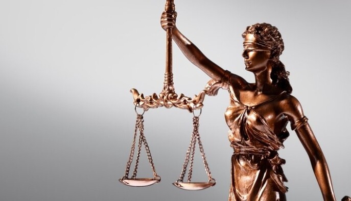 З Днем працівників суду! Найкращі привітання та листівки для служителів Феміди