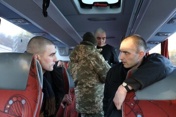 Білорусь передала Україні 114 звільнених політв'язнів — українців та білорусів