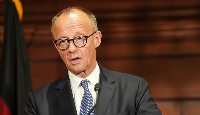 Канцлер Німеччини заявив, що Путін не зупиниться, порівнявши його з Гітлером