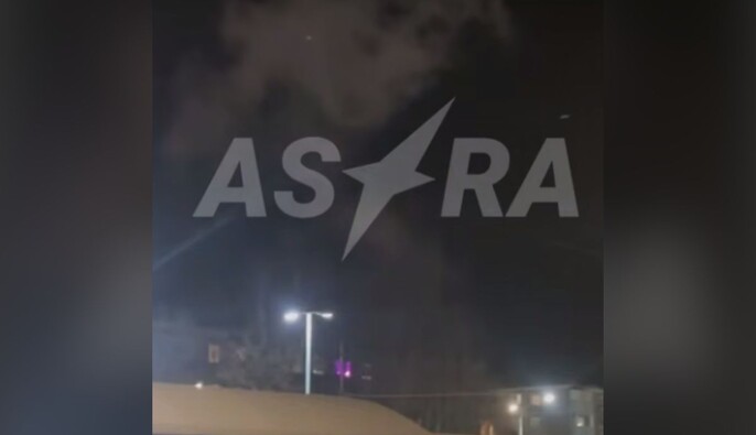 Росіяни повідомляють про атаку невідомих дронів та вибухи під Москвою