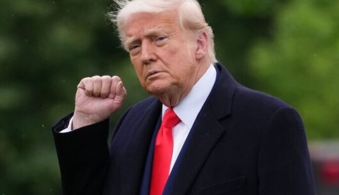 NBС News: Рейтинг президента США Трампа падает