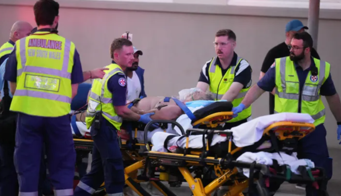 Стрілянина в Сіднеї: вогонь на святкуванні відкрили батько і син