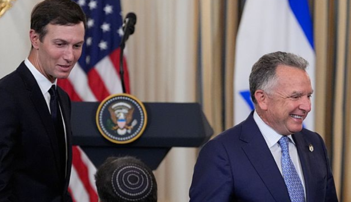 AFP: Спецпосланці Трампа тиснули на делегацію України, вимагаючи віддати РФ Донбас 