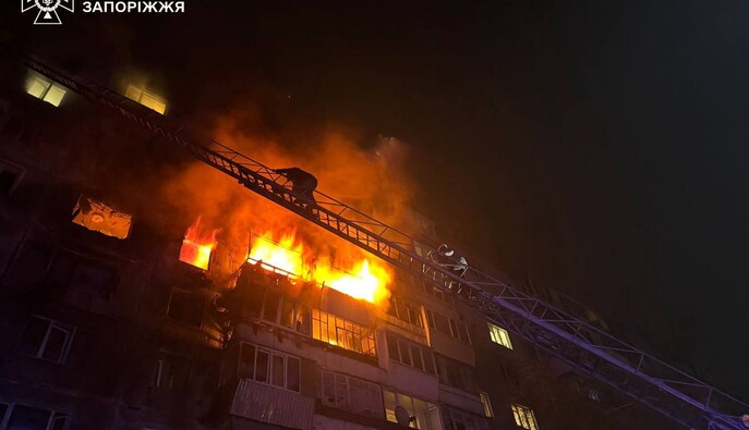 Внаслідок атаки БпЛА у Запоріжжі зайнялися 4 квартири – зросла кількість постраждалих