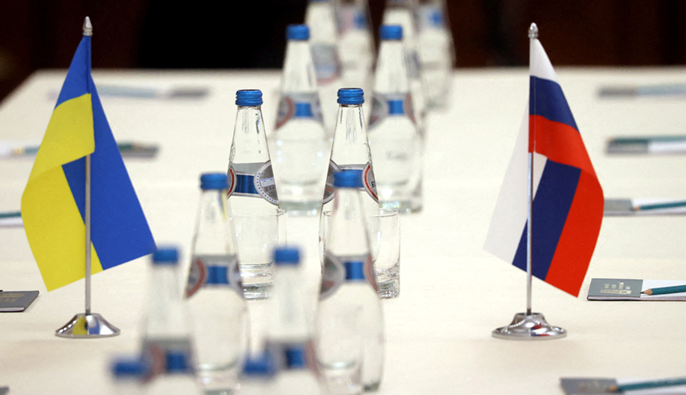 Переговорний процес поступово затихатиме: політолог про зустріч у Берліні