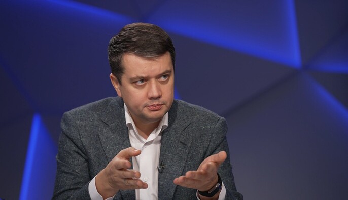 Разумков: во власть не идет огромное количество людей, потому что они не готовы исполнять глупые команды