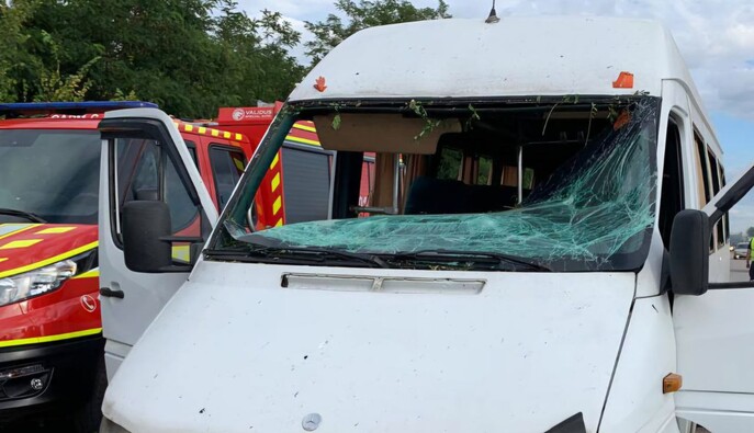 Россияне атаковали микроавтобус FPV-дроном в Запорожском районе