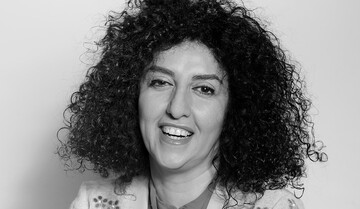 В Иране избили лауреатку Нобелевской премии Наргеса Мохаммади, задержанную 12 декабря