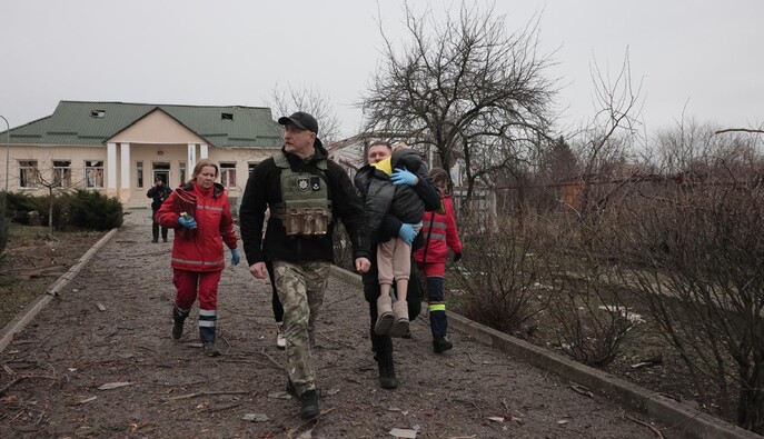 Атака РФ по території школи у Запорізькій області: постраждали жінка з дитиною 
