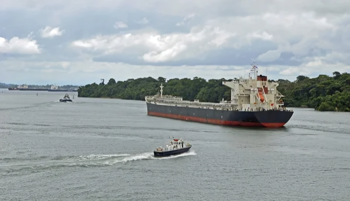 Венесуела почала супроводжувати нафтові судна військовими після погроз США