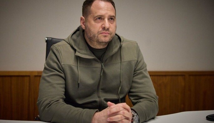 Єрмак залишається в Києві та намагається відновити політичний вплив після звільнення — нардеп