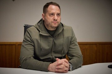 Ермак остается в Киеве и пытается восстановить политическое влияние после увольнения — нардеп