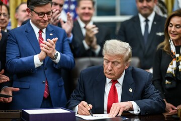 Трамп подписал оборонный бюджет США на 2026 год с $400 млн помощи Украине