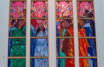 Исторические витражи Нотр-Дам, пережившие пожар, хотят заменить новыми, несмотря на всеобщее возмущение