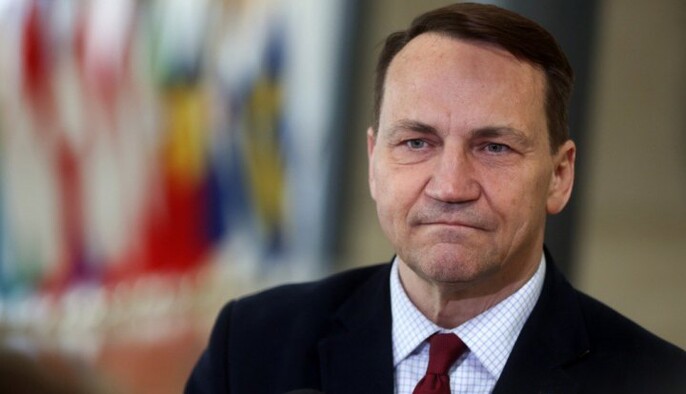 Сикорский ответил Орбану 