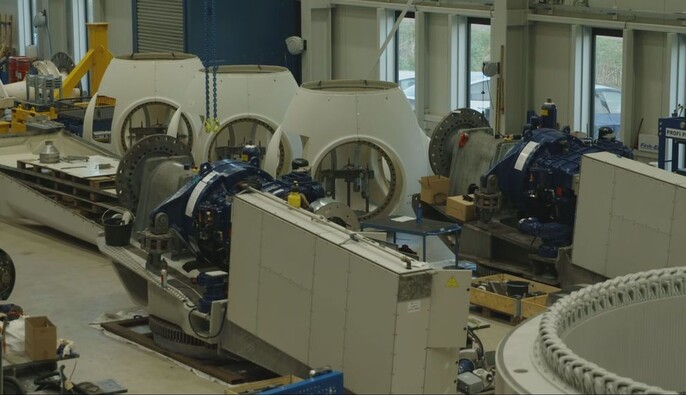 Україна отримує вітряки та сонячні панелі з Нідерландів для зміцнення енергосистеми — NOS