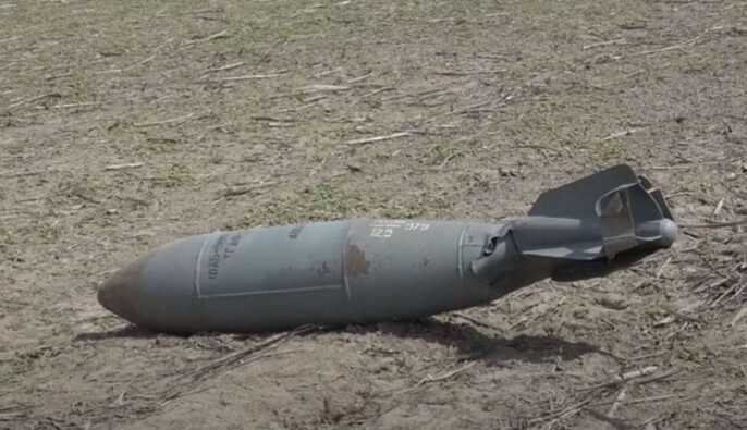 Росіяни вдарили КАБами по місту Ізюм: одна людина загинула, ще одна — поранена