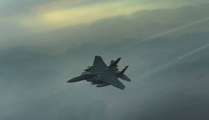 Массированные удары США по инфраструктуре и объектам вооружения ИГИЛ в Сирии: погибло 5 человек