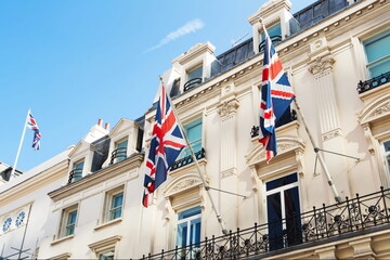 Правительство Великобритании сократило финансирование программ по противодействию российской агрессии на Западных Балканах