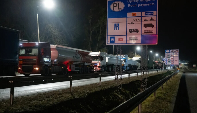 На польсько-українському кордоні фіксують величезні черги — ЗМІ