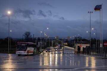Понад 75 тисяч осіб перетнули Львівський кордон за добу – переважає в’їзд в Україну