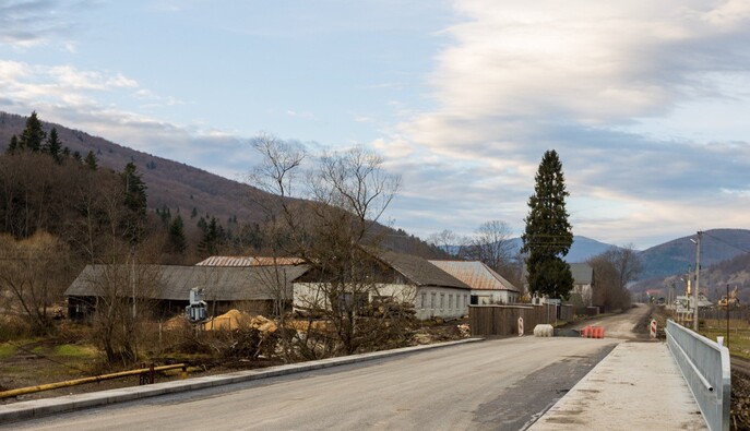 Рух на мосту між Підполоззям і Жденієвом: завершується відновлення державної інфраструктури за підтримки інвестора