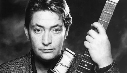 Автор песни Driving Home for Christmas британский певец Крис Ри скончался в возрасте 74 лет