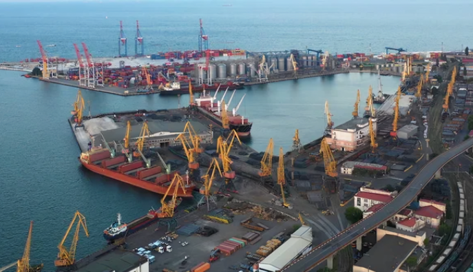 РФ атаковала Одессу БПЛА – повреждены портовая инфраструктура и гражданское судно