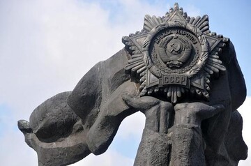 У Києві приберуть ще 15 об’єктів радянської та імперської символіки: у КМДА розповіли деталі