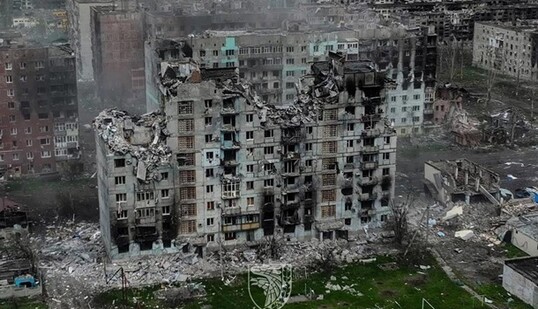 Россия бомбит Украину через несколько часов после того, как Зеленский назвал мирный план 