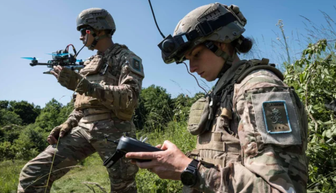 Paris Match: французские военные тренируются управлять дронами на подконтрольной Украине части Донбасса