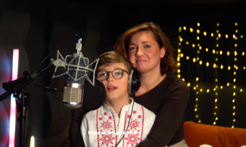 "Молитва голосами дітей": Оля Цибульська записала народну колядку разом із сином і дітьми Мірошниченків