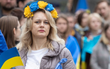 Більше половини українців вважають, що ситуація в країні рухається в неправильному напрямку 