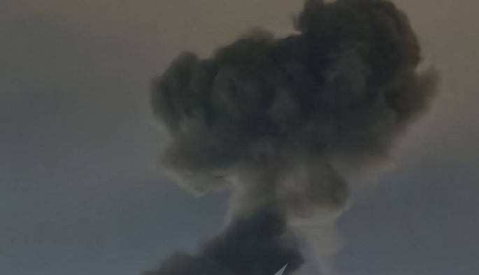 Росіяни завдали ракетного удару по Тростянцю на Сумщині: є руйнування 