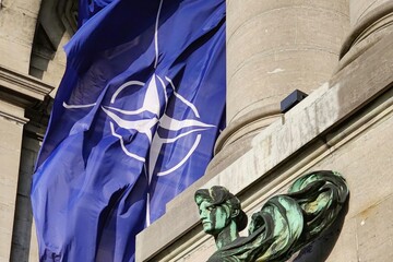 Зеленский: Украина не согласна с пунктом об отказе от членства в НАТО