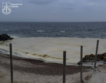 Російські удари по портах Одещини спричинили забруднення Чорного моря олією — ВМС