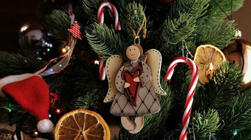 С Рождеством Христовым 2025! Трогательные поздравления и яркие открытки к светлому празднику