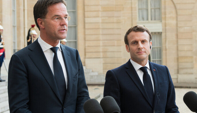 Президент Франції Макрон обговорив питання України з генсеком НАТО Рютте, – Reuters