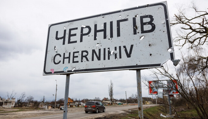 В Чернигове коммунальщики и энергетики ликвидируют последствия обстрелов: в ОВА рассказали о ситуации