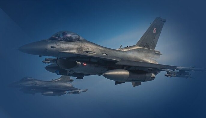 Из-за атаки РФ на Украину Польша активировала истребители