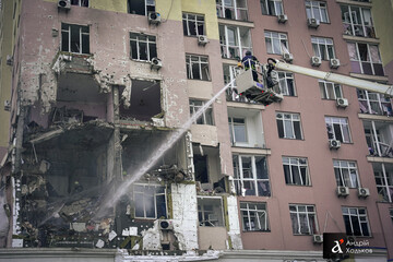 Російські обстріли: у Києві вже 19 поранених, пошкоджено будинки та інфраструктуру — фото