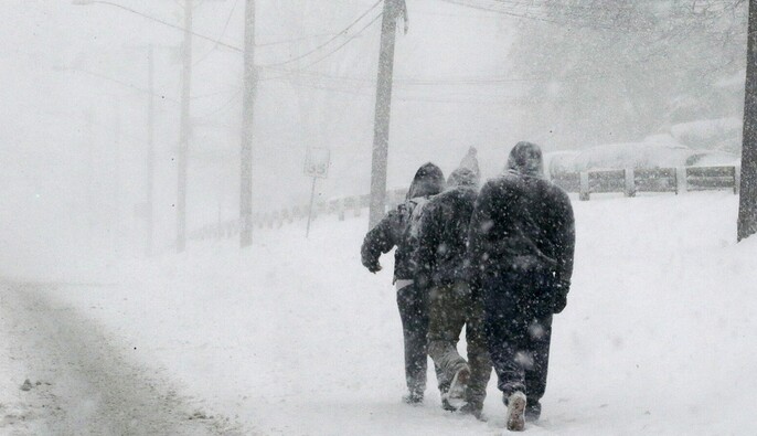 Из-за снегопада в США объявлено чрезвычайное положение
