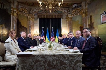 Трамп під час зустрічі із Зеленським запропонував пресі "посидіти на вулиці і перекусити"