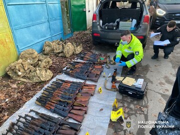 Правоохранители прекратили деятельность группы, продававшей оружие, вывезенное из зоны боевых действий