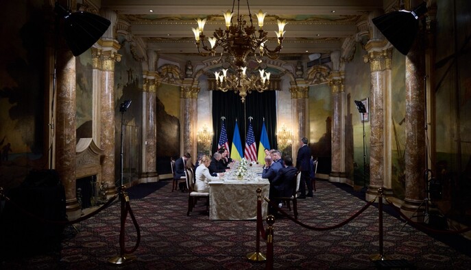 Мирные переговоры в январе: Зеленский назвал условия для встречи с представителями России