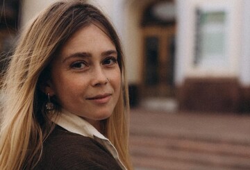 40-річна співачка Лавіка народила первістка і показала перше фото немовляти 