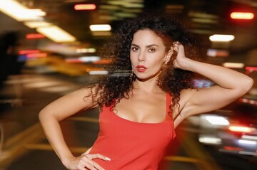 "Зачем было притворяться": Настя Каменских вернулась к русскому и возмутила соцсети