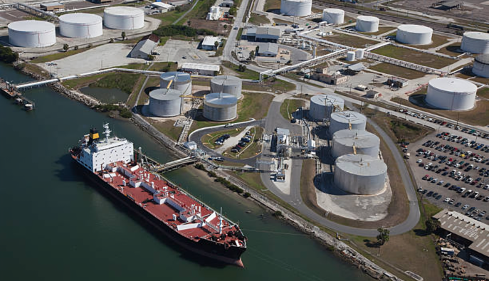 Поставки російської нафти до Індії у грудні впадуть до трирічного мінімуму