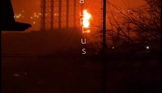 В РФ заявили об ударе беспилотников на Туапсе: поврежден НПЗ и причал в порту